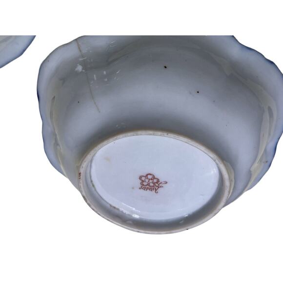 Vintage Japanese Bowl Scalloped Hand-Painted Geisha Blue Gold Trim Set of 2 - Picture 4 of 7